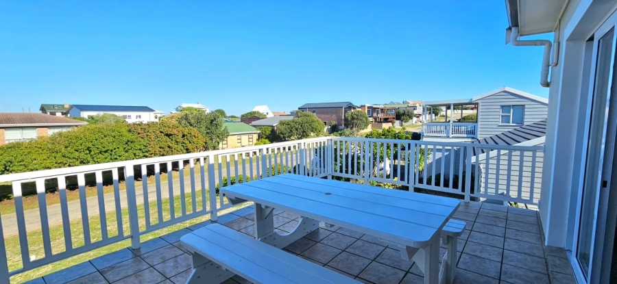 3 Bedroom Property for Sale in Franskraal Western Cape